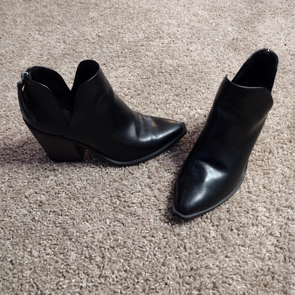 A New Day Beatrix Cut Heeled Booties - Picture 10 of 12